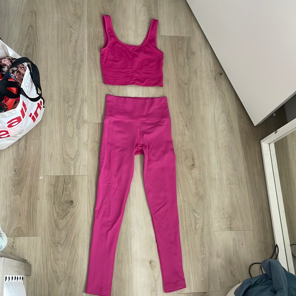 Athleta Set- matching leggings and top